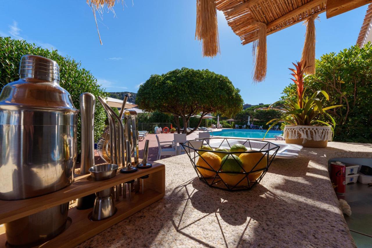 Hotel Punta Est Baja Sardinia Exterior foto